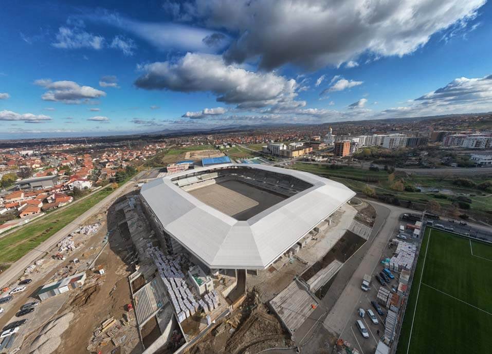 Srbija se obrukala sa dva nova milionska stadiona: Nije prošla ni godina, a već se raspadaju.